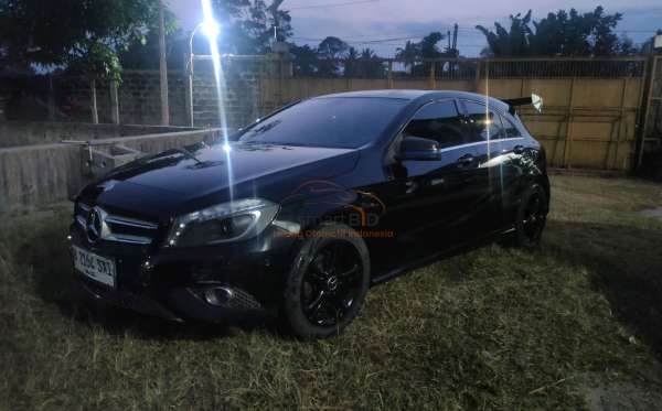 MERCEDES BENZ A 200
