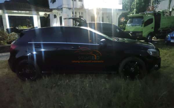 MERCEDES BENZ A 200