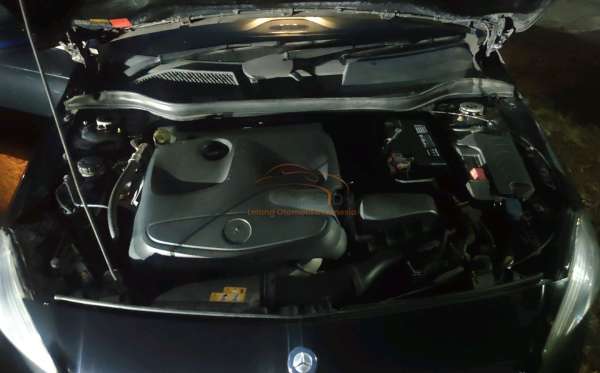 MERCEDES BENZ A 200