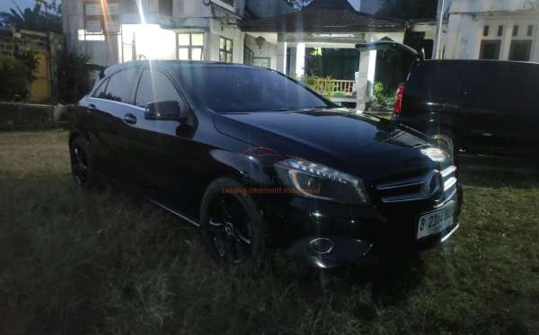 MERCEDES BENZ A 200