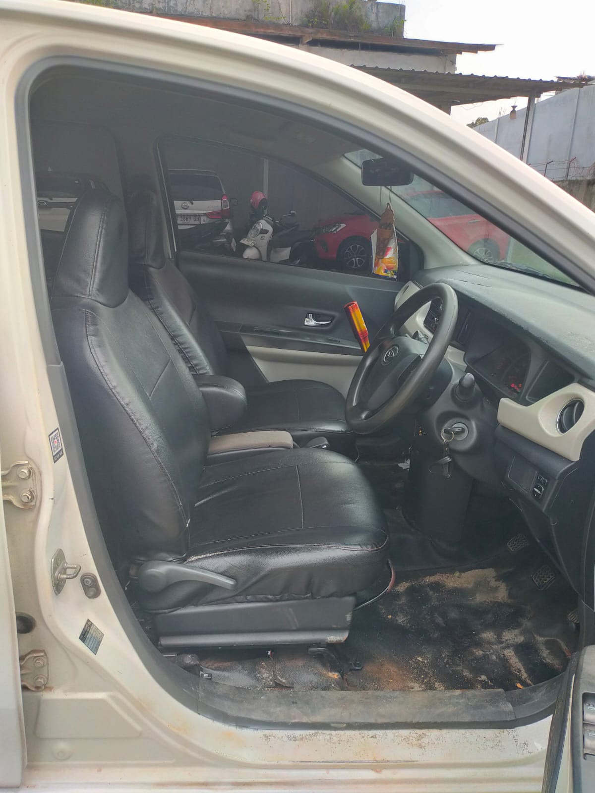 DAIHATSU SIGRA  R