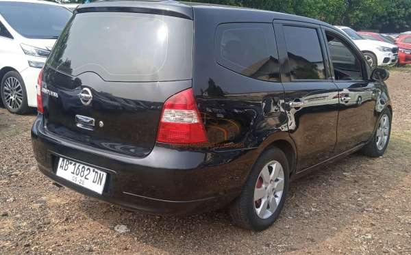 NISSAN GRAND LIVINA