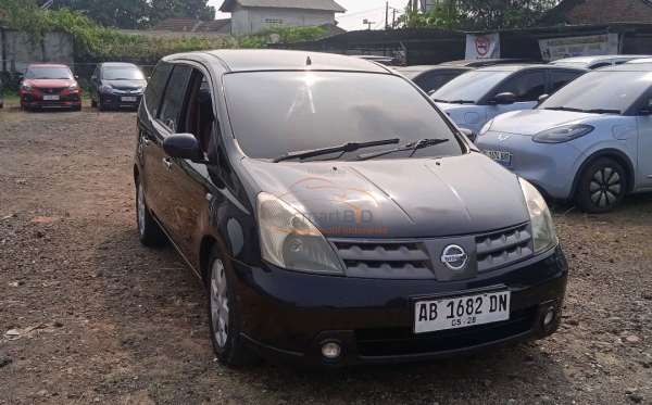 NISSAN GRAND LIVINA