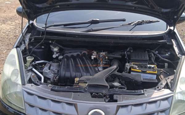 NISSAN GRAND LIVINA