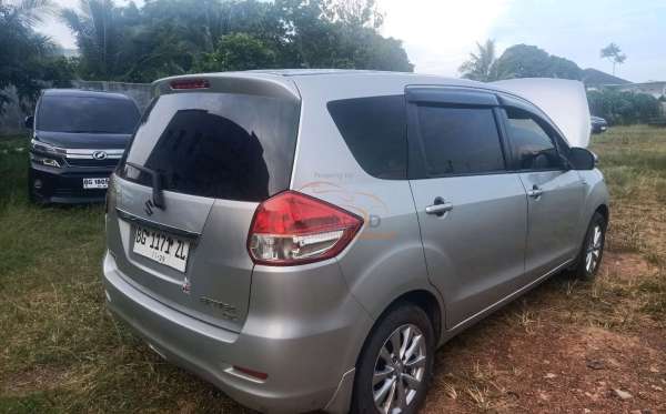 SUZUKI  ERTIGA