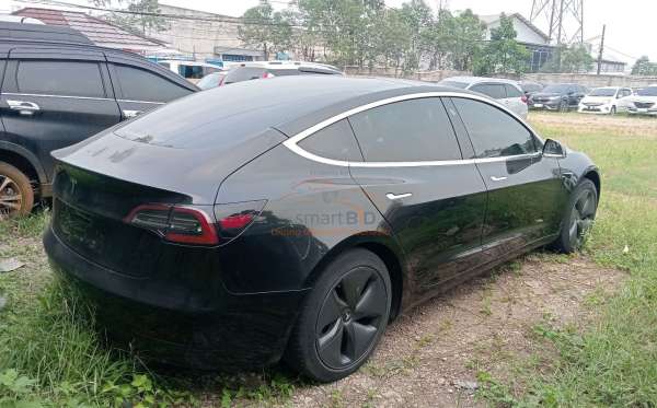 TESLA  TESLA 3