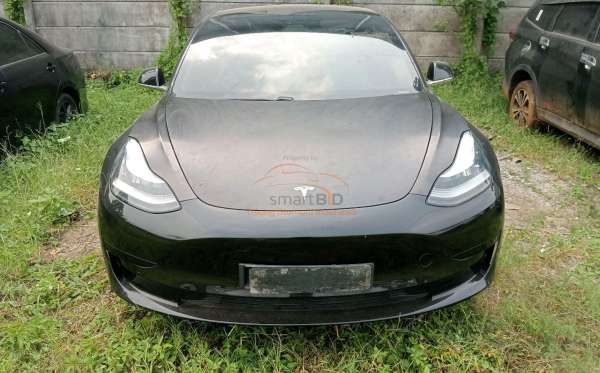 TESLA  TESLA 3