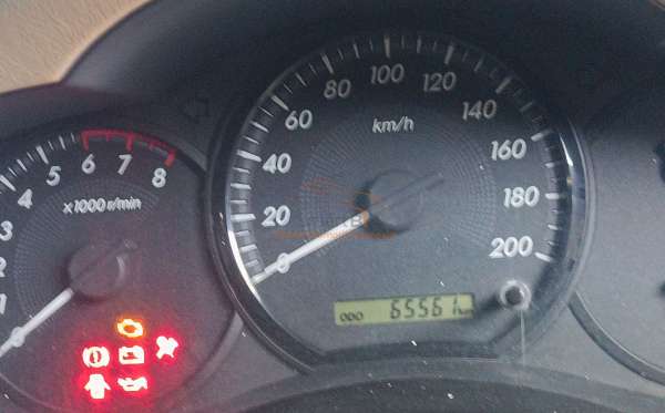 TOYOTA INNOVA E