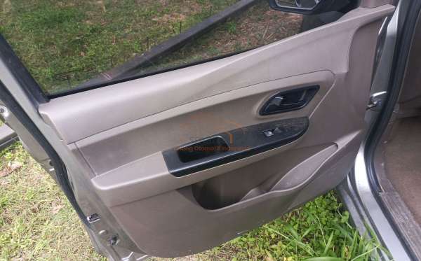 WULING  CONFERO  1.5 DB MY (4X2)