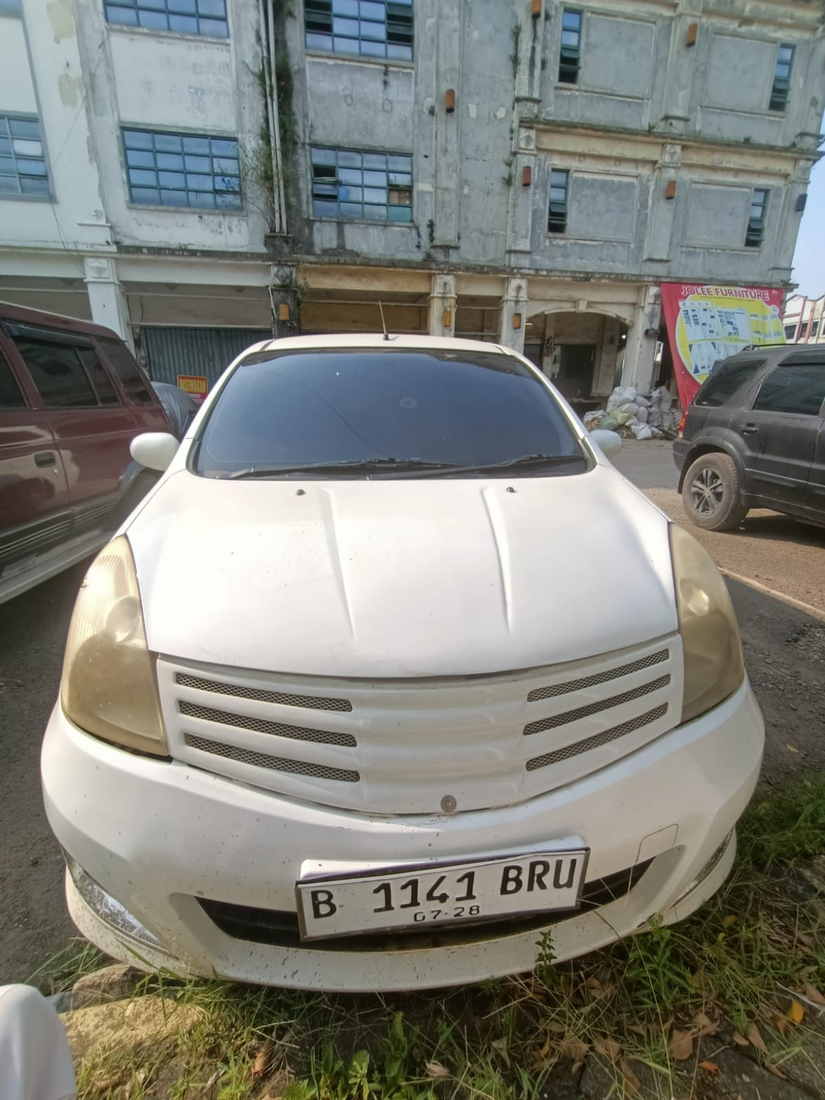 NISSAN GRAND LIVINA