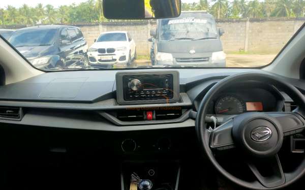 DAIHATSU AYLA 1.0 X