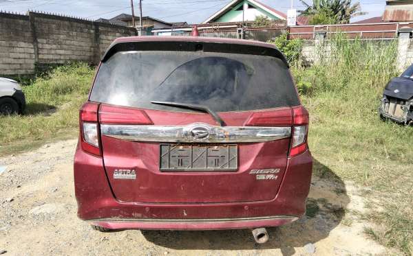 DAIHATSU  SIGRA  R