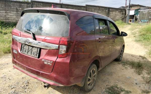 DAIHATSU  SIGRA  R