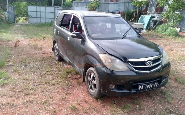 DAIHATSU  XENIA