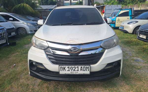 DAIHATSU XENIA