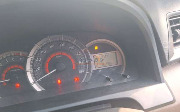 DAIHATSU XENIA