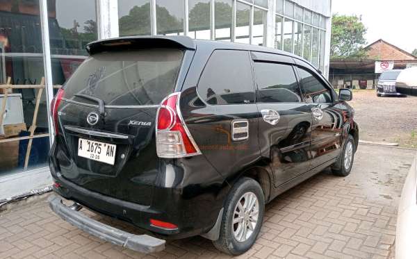 DAIHATSU  XENIA