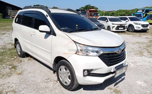 DAIHATSU  XENIA  R