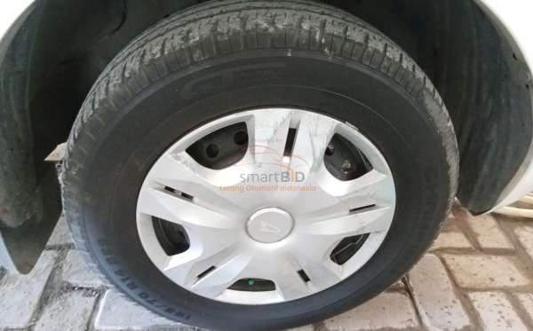 DAIHATSU  XENIA  R