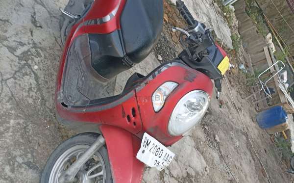 HONDA SCOOPY CW