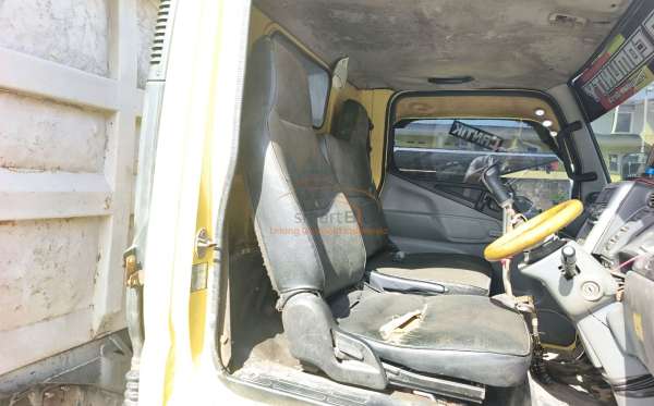 MITSUBISHI  FE SHD  (4X2) MT