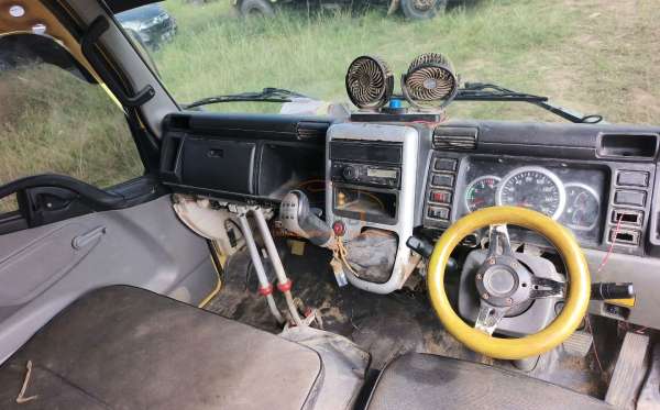 MITSUBISHI  FE SHD  (4X2) MT