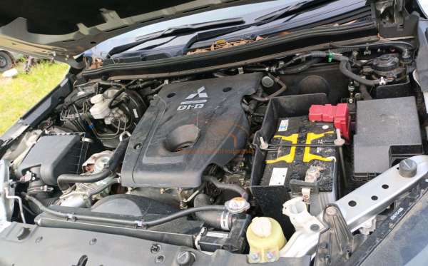 MITSUBISHI PAJERO SPORT 2.4L DAKAR-L (4X2)