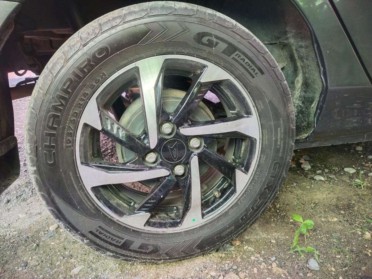 DAIHATSU SIGRA  R