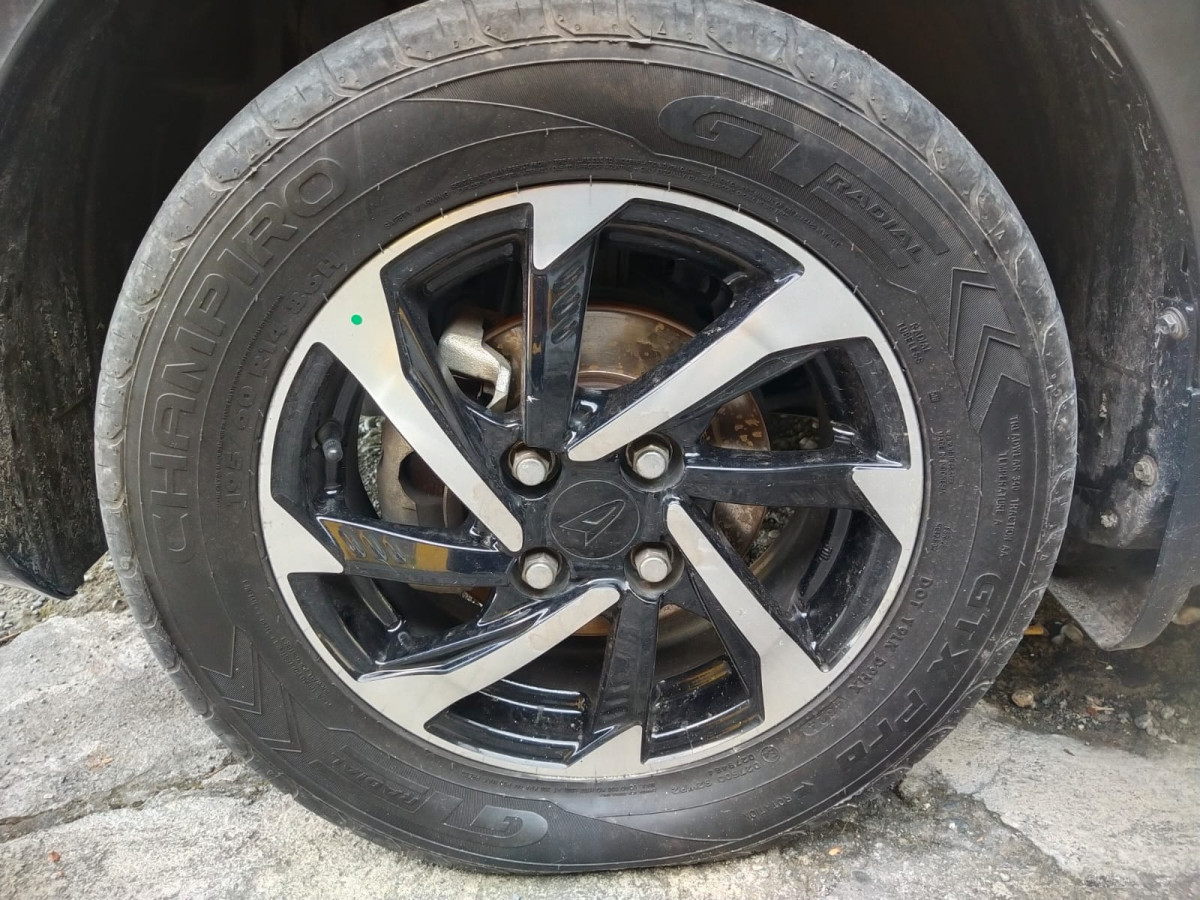 DAIHATSU SIGRA  R
