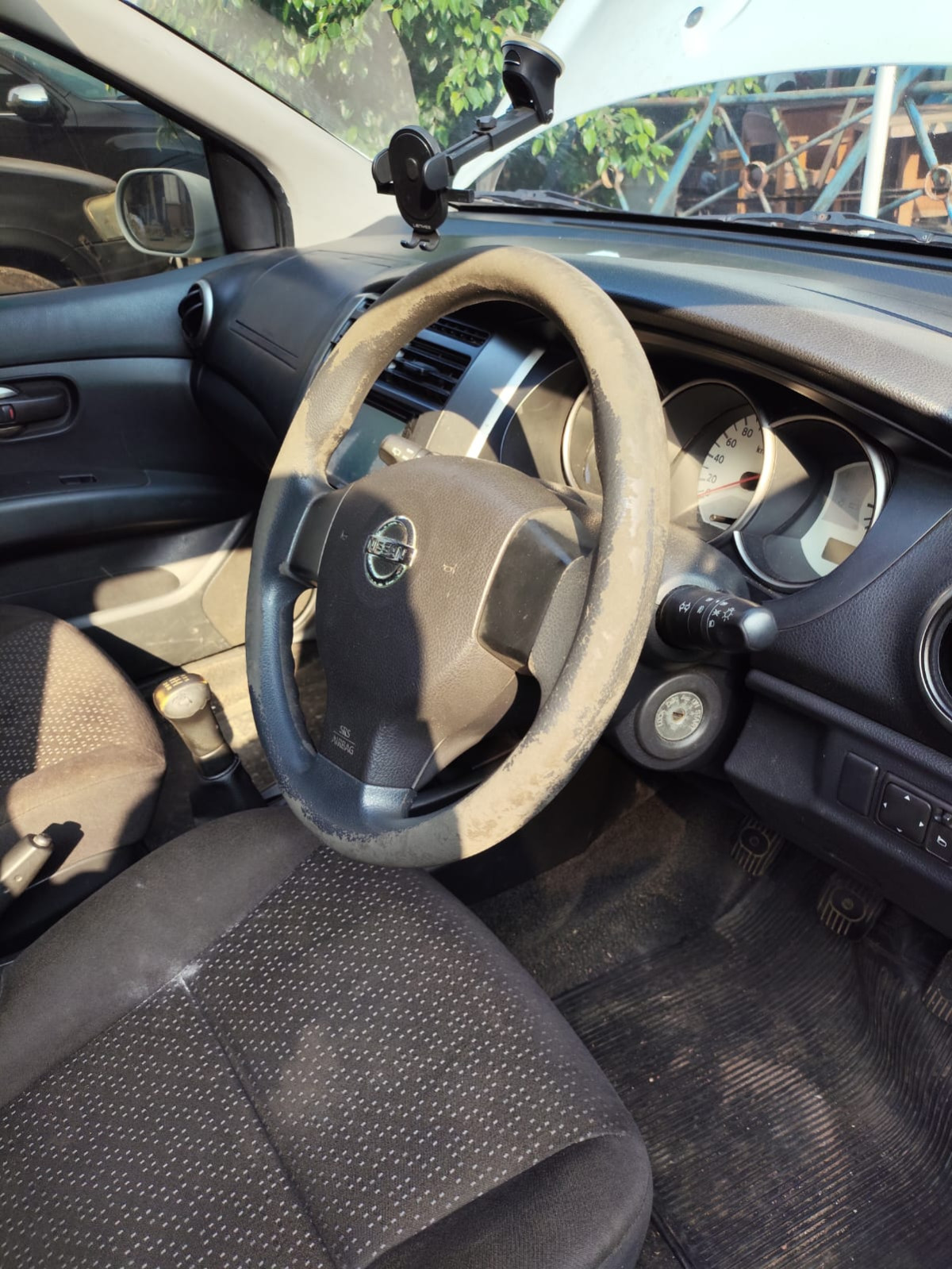 NISSAN GRAND LIVINA