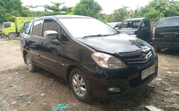 TOYOTA INNOVA G