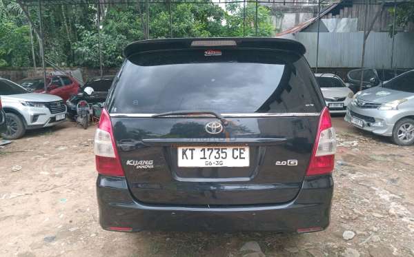 TOYOTA INNOVA G