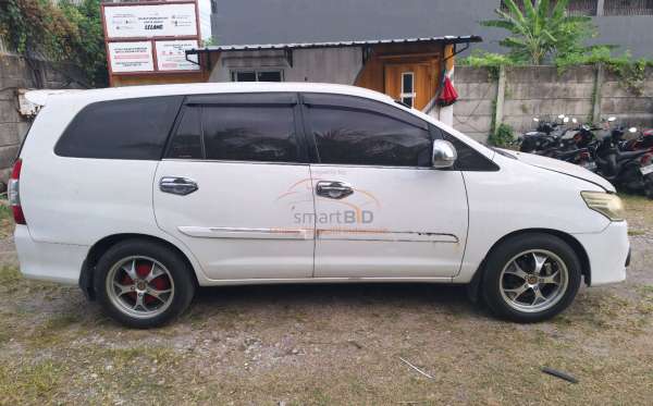 TOYOTA KIJANG INNOVA G
