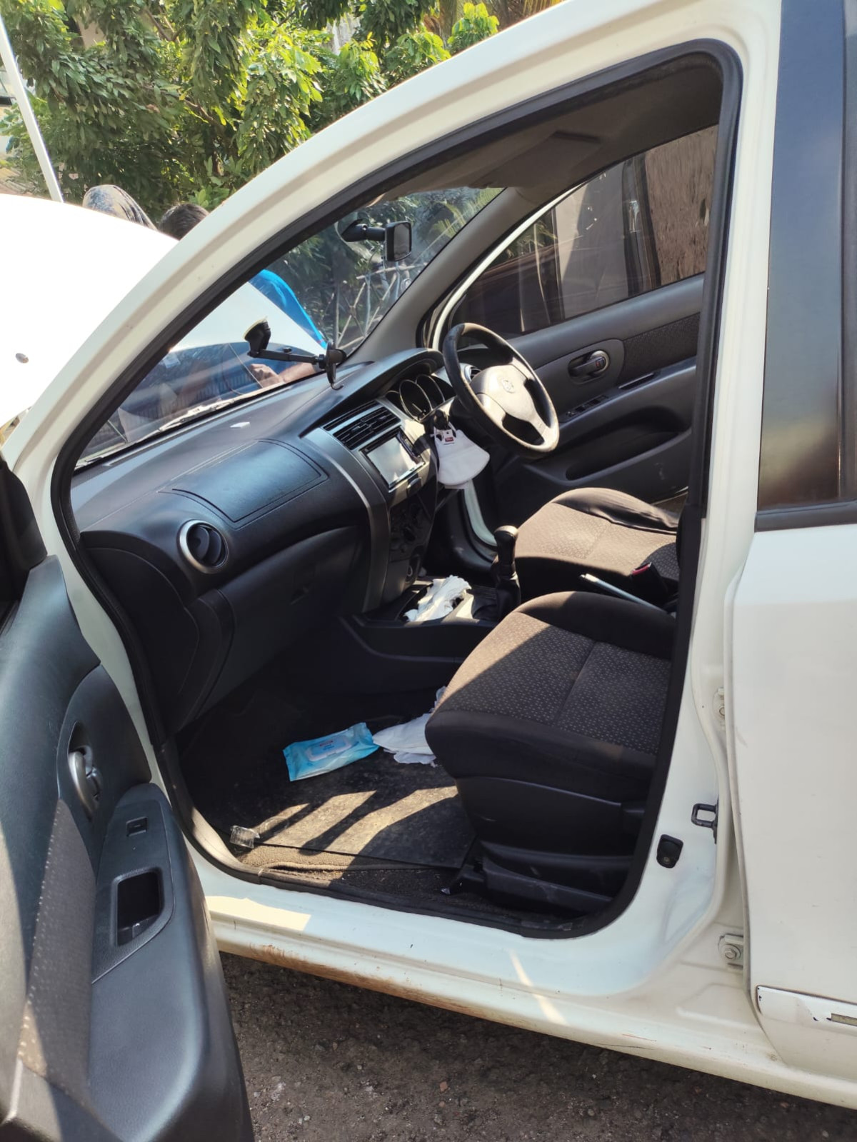 NISSAN GRAND LIVINA