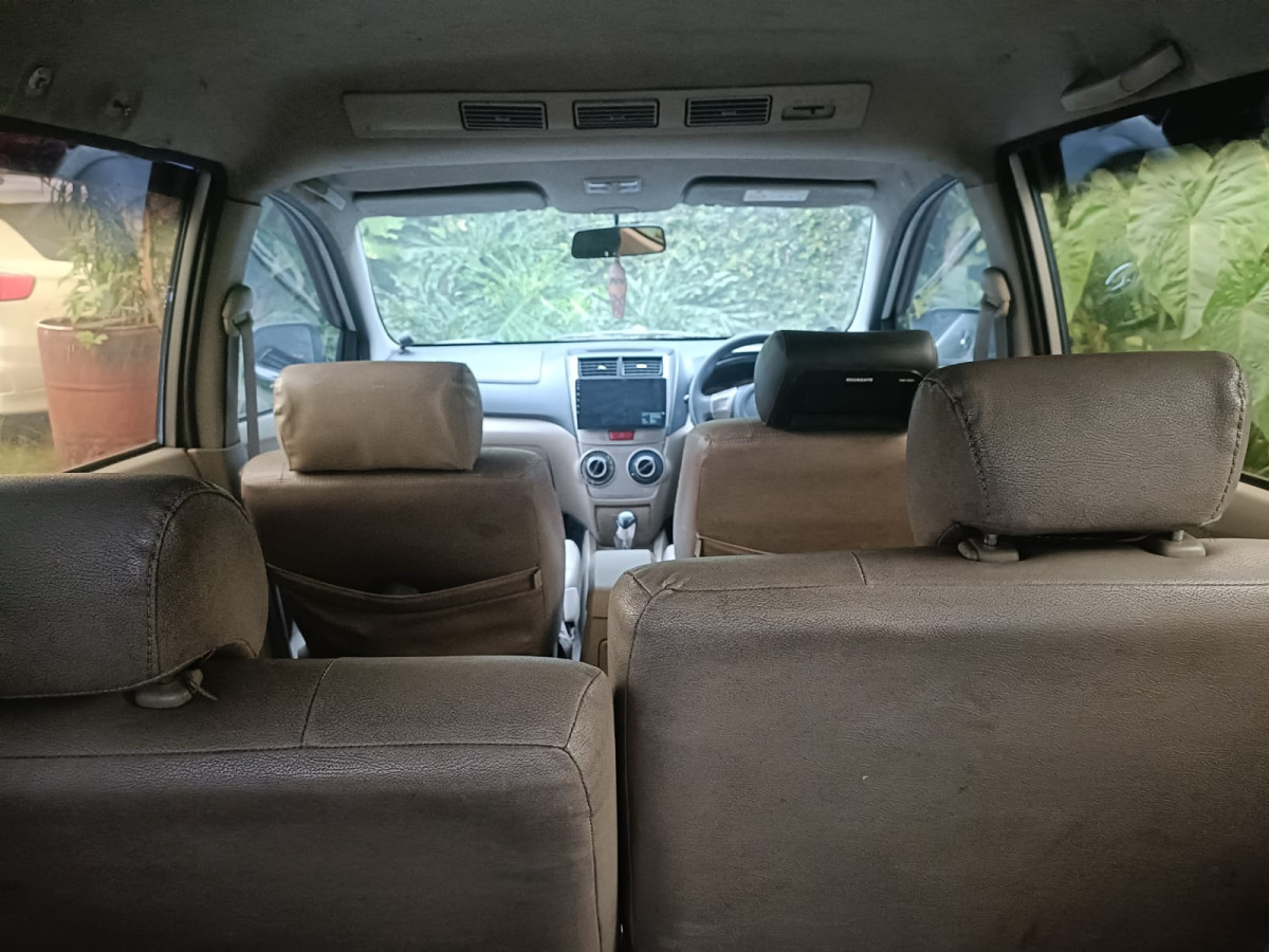 DAIHATSU XENIA