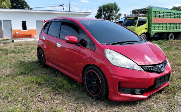 HONDA JAZZ GE8 1.5 E