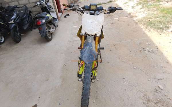KAWASAKI KLX 150