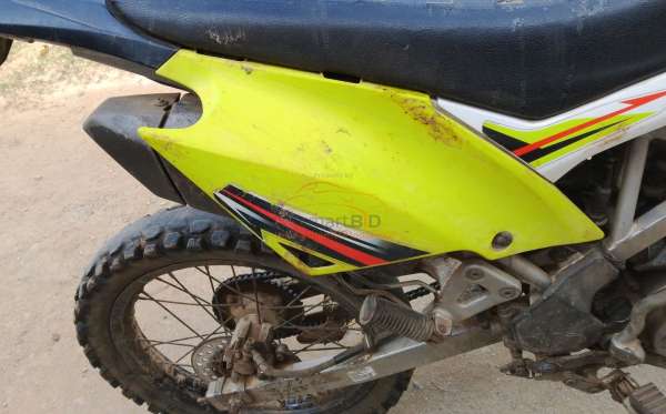 KAWASAKI KLX 150