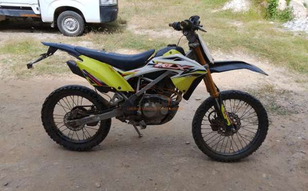 KAWASAKI KLX 150