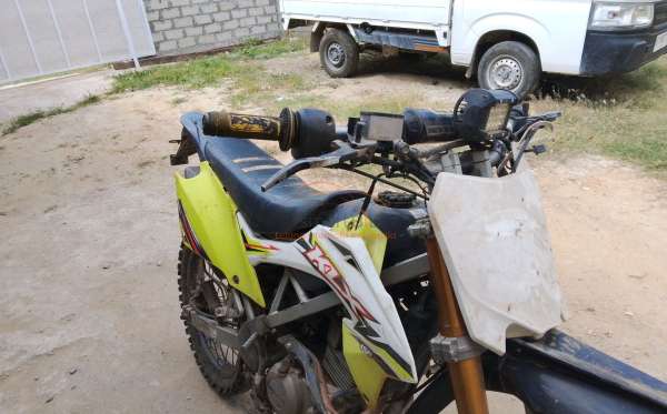KAWASAKI KLX 150
