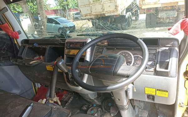 MITSUBISHI CANTER FE 75