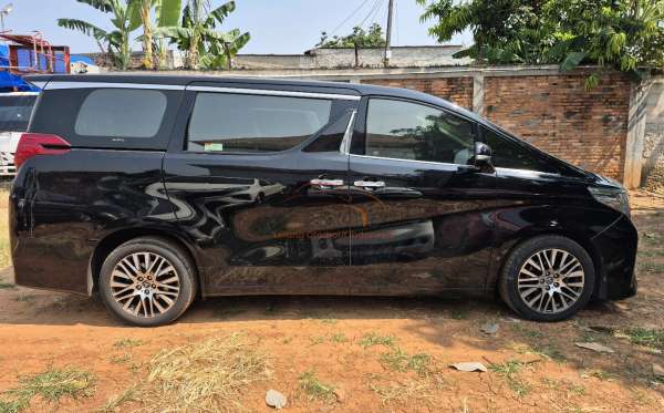 TOYOTA ALPHARD 2.5 G