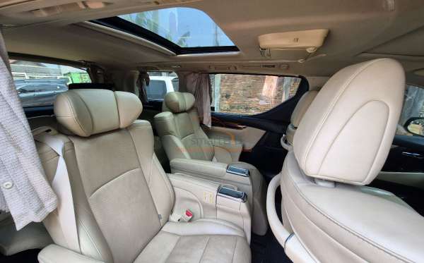 TOYOTA ALPHARD 2.5 G