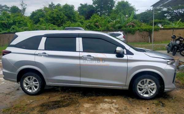 TOYOTA AVANZA