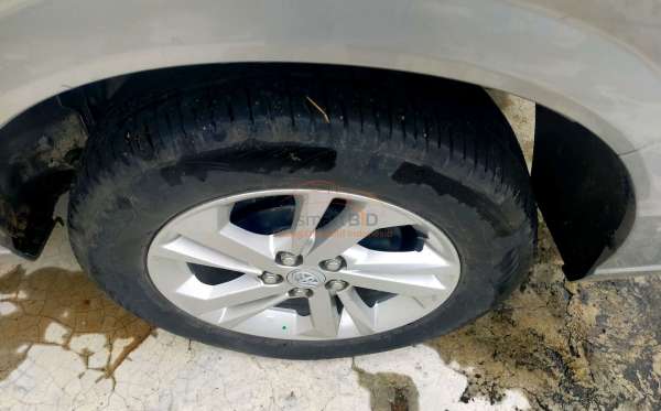 TOYOTA AVANZA