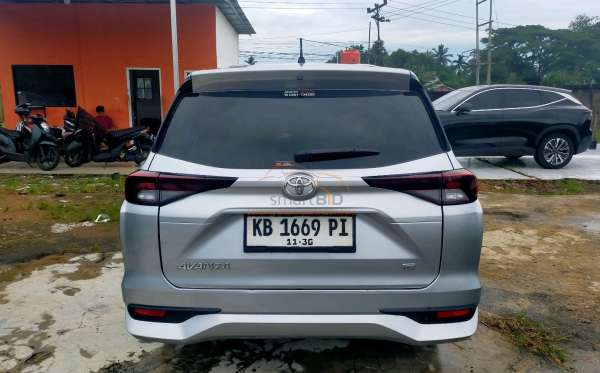 TOYOTA AVANZA