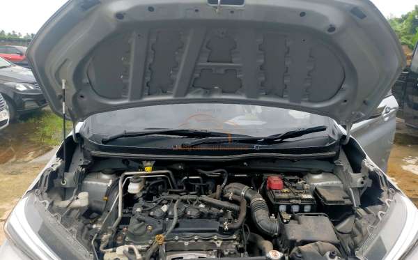 TOYOTA AVANZA