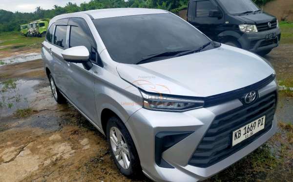 TOYOTA AVANZA