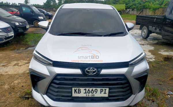 TOYOTA AVANZA