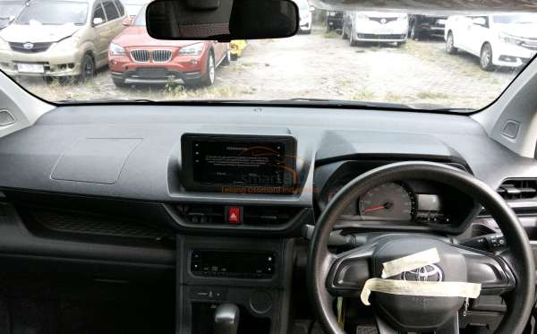TOYOTA  AVANZA  1.3 E